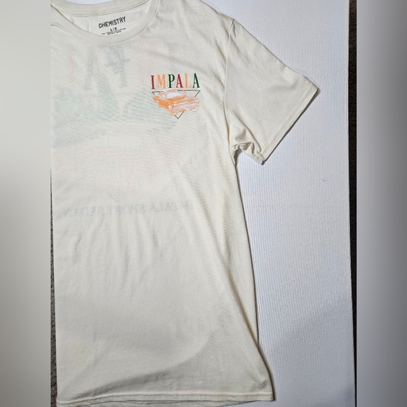 Chevy Impala T-shirt Mens Large‎ Cream 1965 Chevrolet Graphic Car Enthusiast Tee - Picture 4 of 6